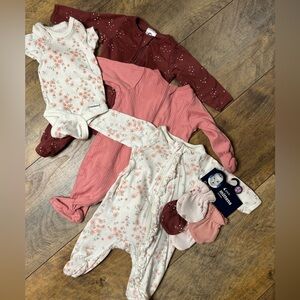 GERBER Newborn Sleeper Onesie Mittens Bundle